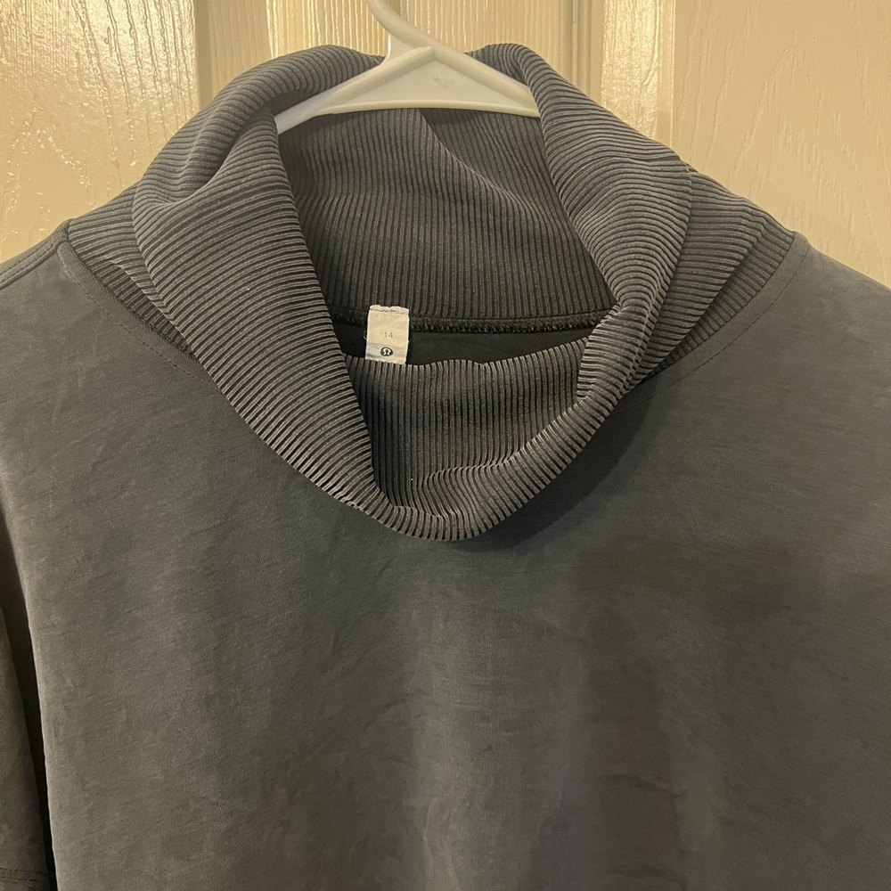 Softstream TurtleNeck Sweater - Picture 2 of 8